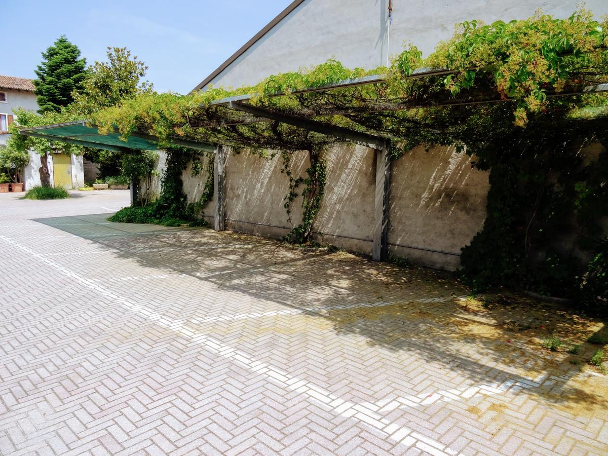 Residenza Il Giglio Panzió Mozzecane Kültér fotó